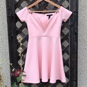 Forever 21 babypink beautiful dress with deep v neck,cap sleeves, flowy skirt
